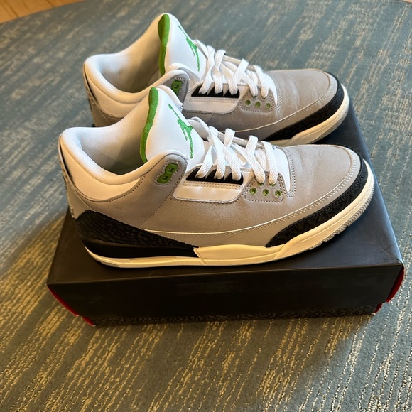 Jordan 3 Retro color Chlorophyll size 9 - Picture 3 of 13